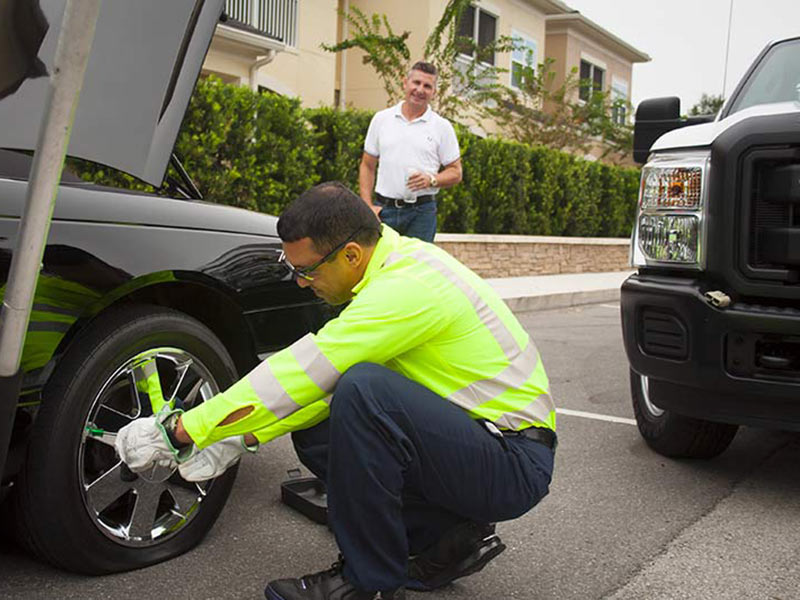 Roadside tire change and spare tire installation in St. Louis, MO
